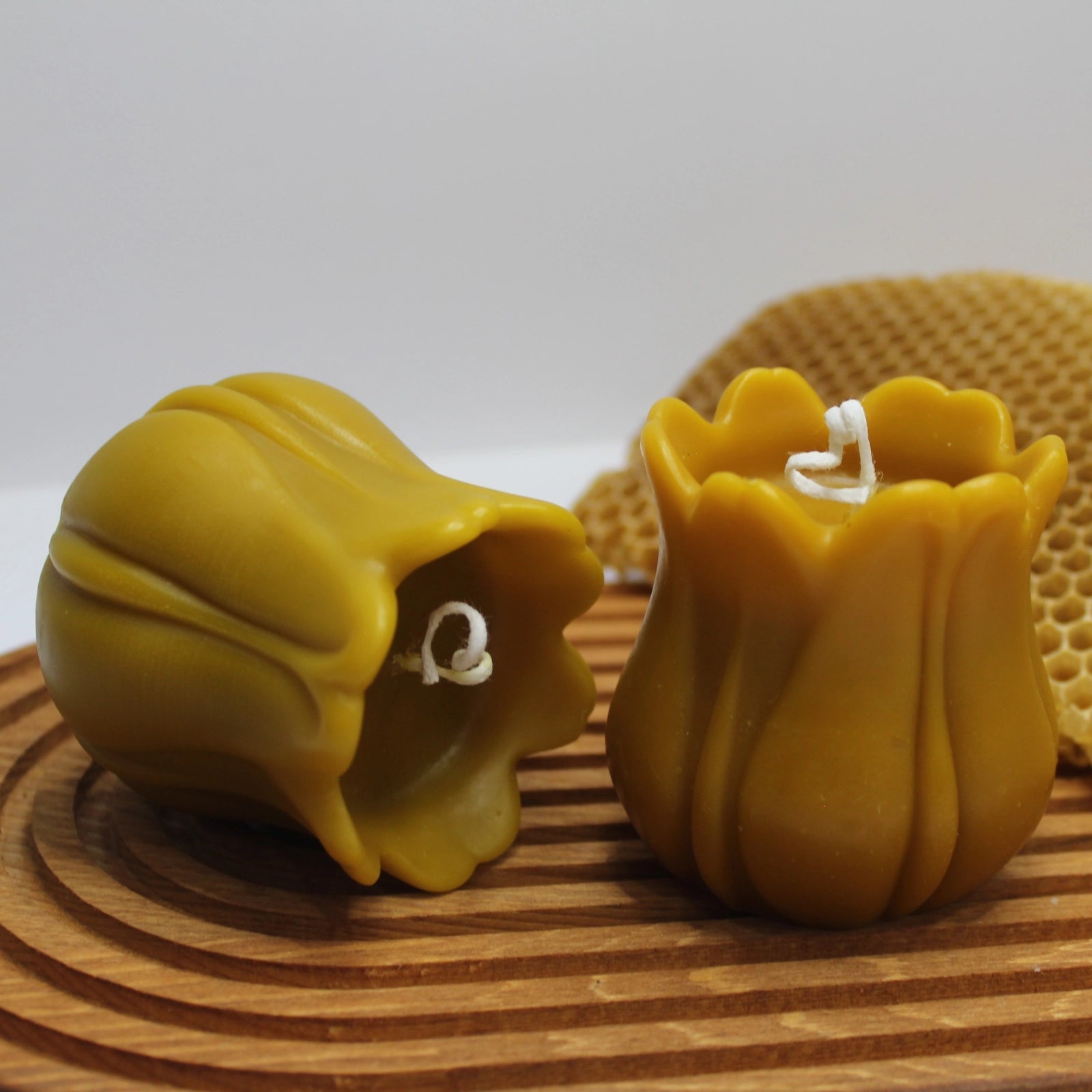 Tulip Beeswax Sculpture Candle - Spring Floral Decor